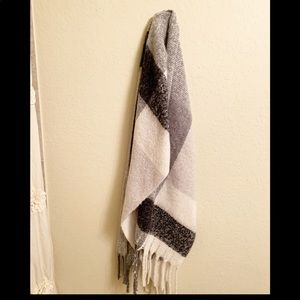 Checkered Blanket Scarf